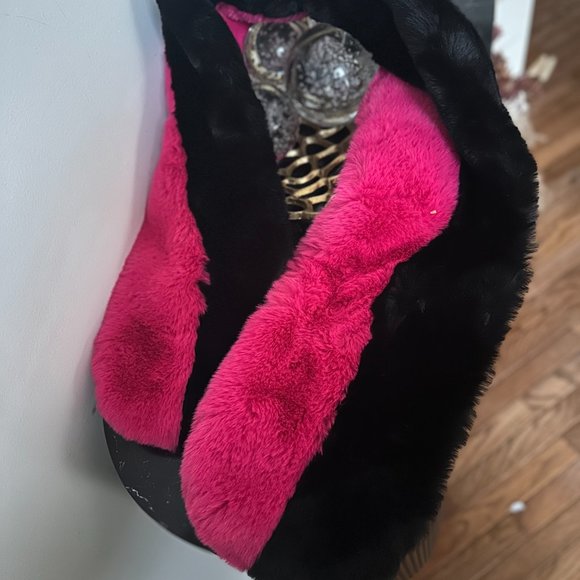 The Amiee Lynn Studio NYC dual striped furry scarf in bright pink and black - Picture 6 of 6